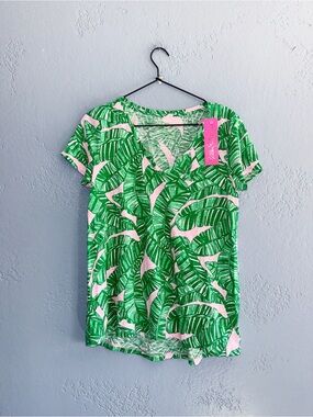 Lilly Pulitzer ETTA V-NECK CONCH SHELL PINK
LETS GO BANANAS Size Small